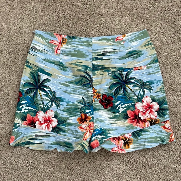Zara Hawaiian print shorts Small - Picture 2 of 2